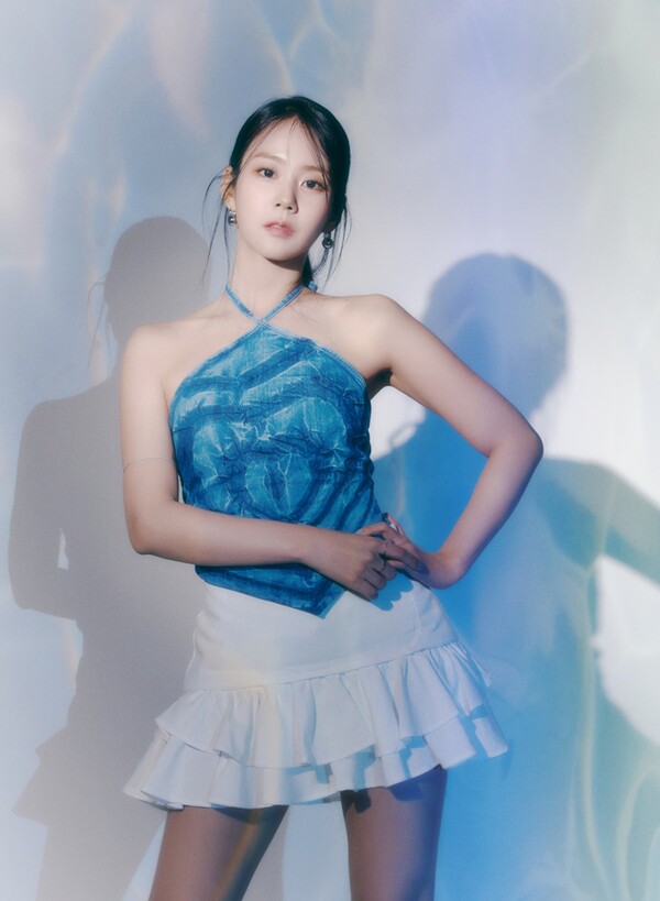 카라 한승연, 싱글 'I Do I Do' 콘셉트 포토 공개..청량한 여름 분위기